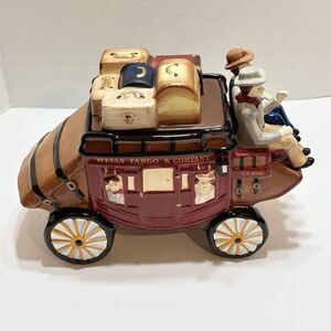 WELLS FARGO & COMPANY (U.S. MAIL) Stagecoach Ceramic COOKIE JAR (2011) READ